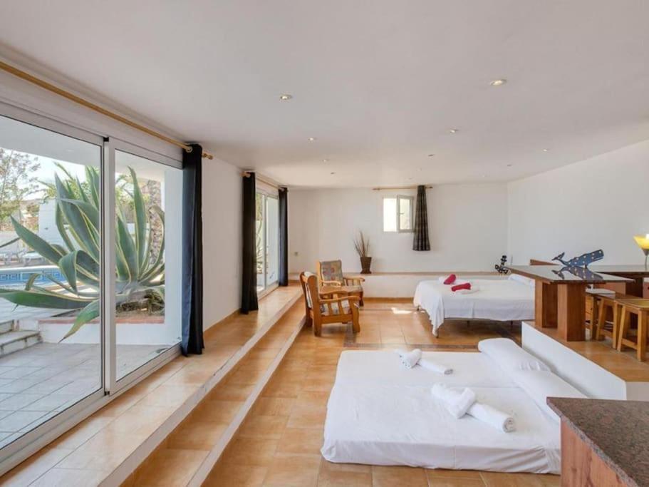 Villa Blanca Lloret de Mar Exterior photo